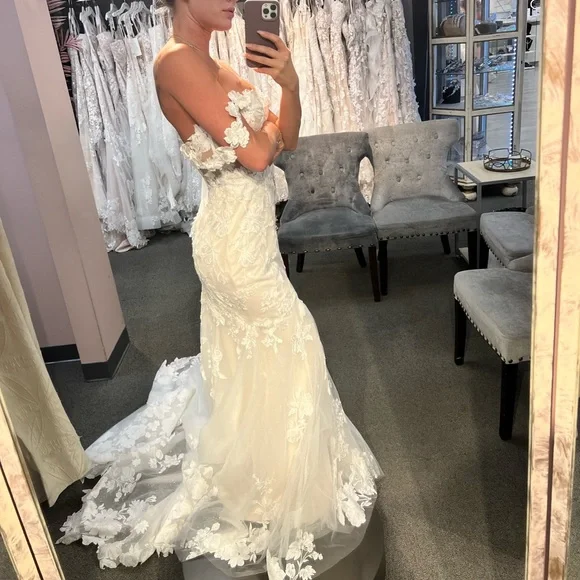 ENZOANI Summer 2023 Bridal Gown size 2 - Picture 8 of 10